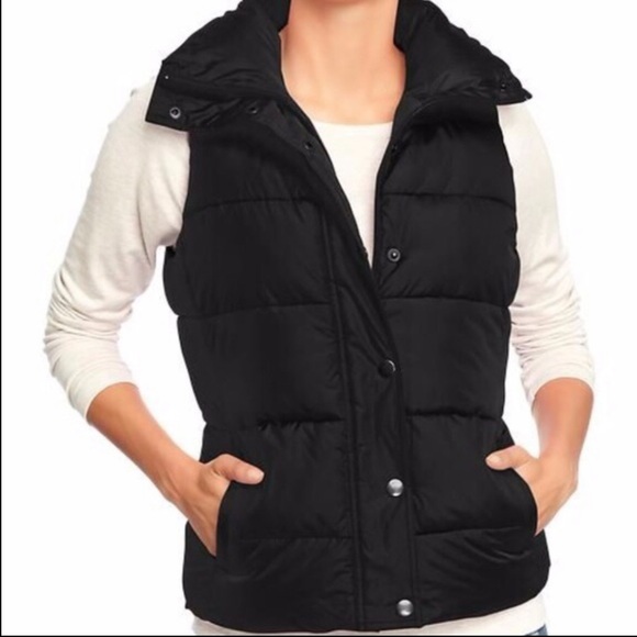 Old Navy Jackets & Blazers - Old Navy black puffer vest - NWOT